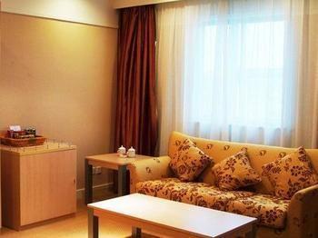 נאנטונג Eden Holiday Hotel מראה חיצוני תמונה
